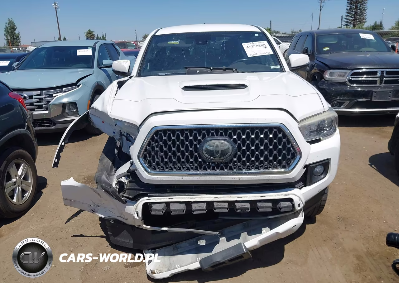 2018 Toyota Tacoma Trd Sport VIN:3TMAZ5CN0JM065461 - 12
