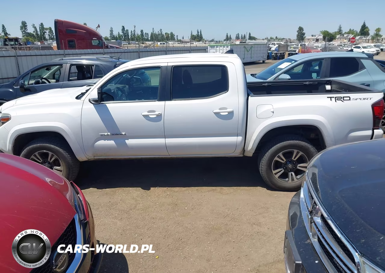 2018 Toyota Tacoma Trd Sport VIN:3TMAZ5CN0JM065461 - 14