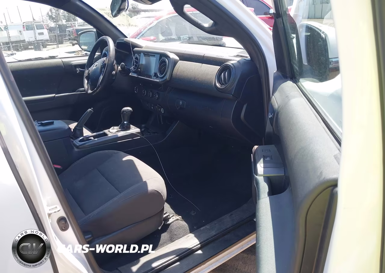 2018 Toyota Tacoma Trd Sport VIN:3TMAZ5CN0JM065461 - 5