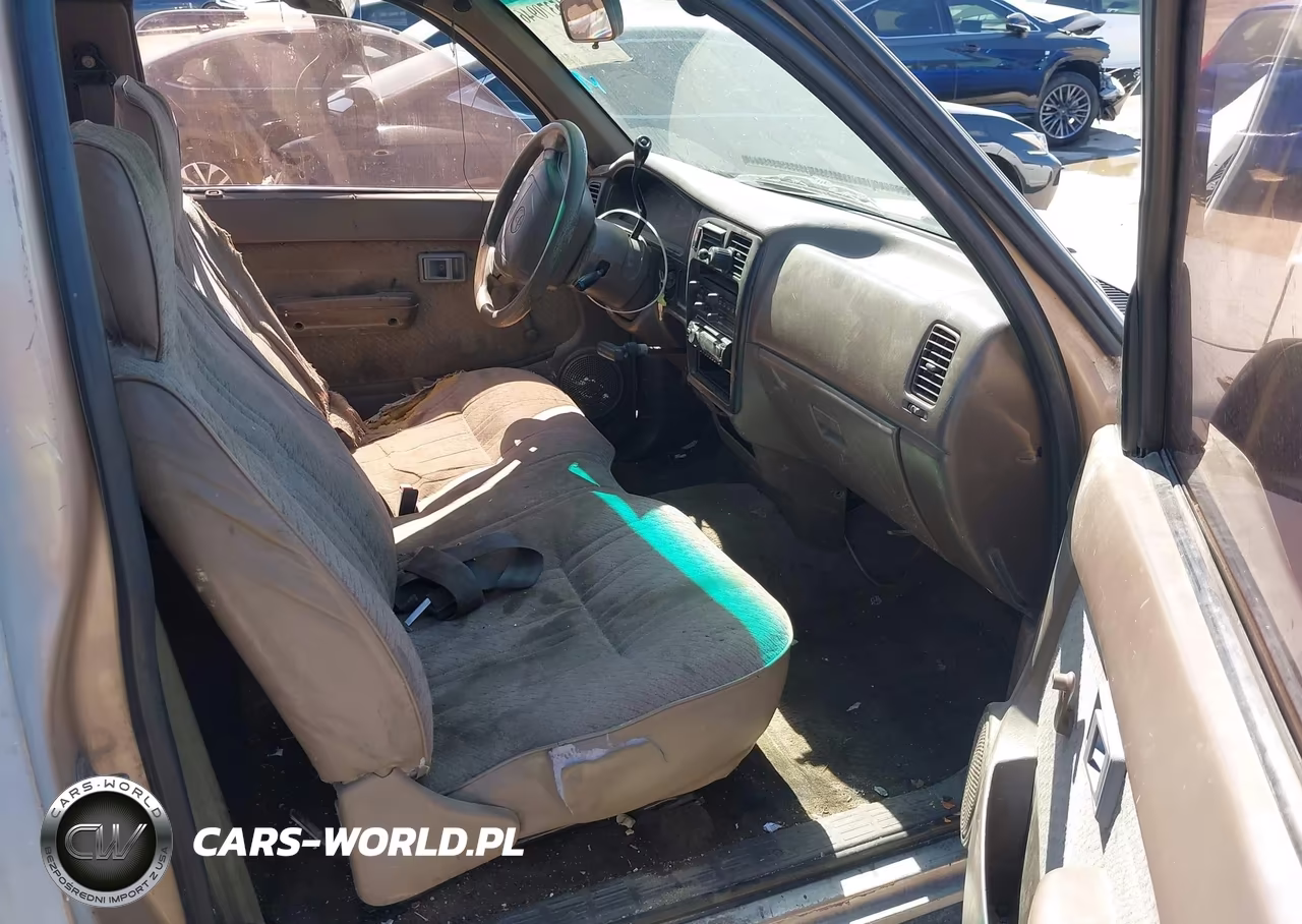 1996 Toyota Tacoma VIN:4TANL42N7TZ111203 - 5