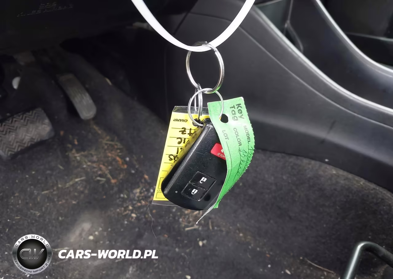 2017 Toyota Prius V Two VIN:JTDZN3EU5HJ058259 - 11