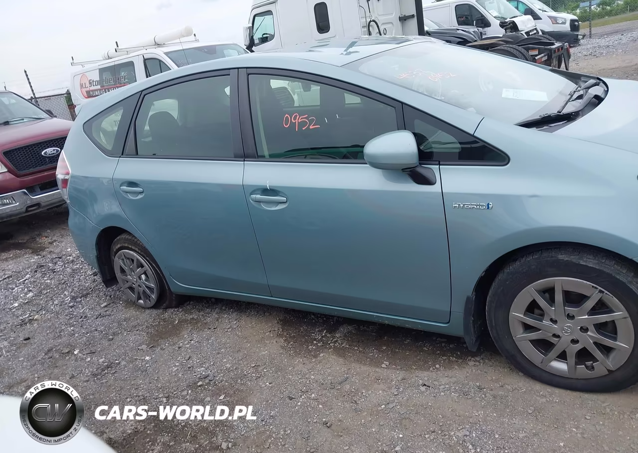 2017 Toyota Prius V Two VIN:JTDZN3EU5HJ058259 - 13