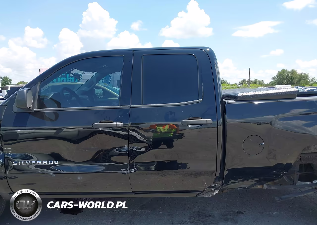 2017 Chevrolet Silverado 1500 Custom VIN:1GCRCPEH6HZ147193 - 14