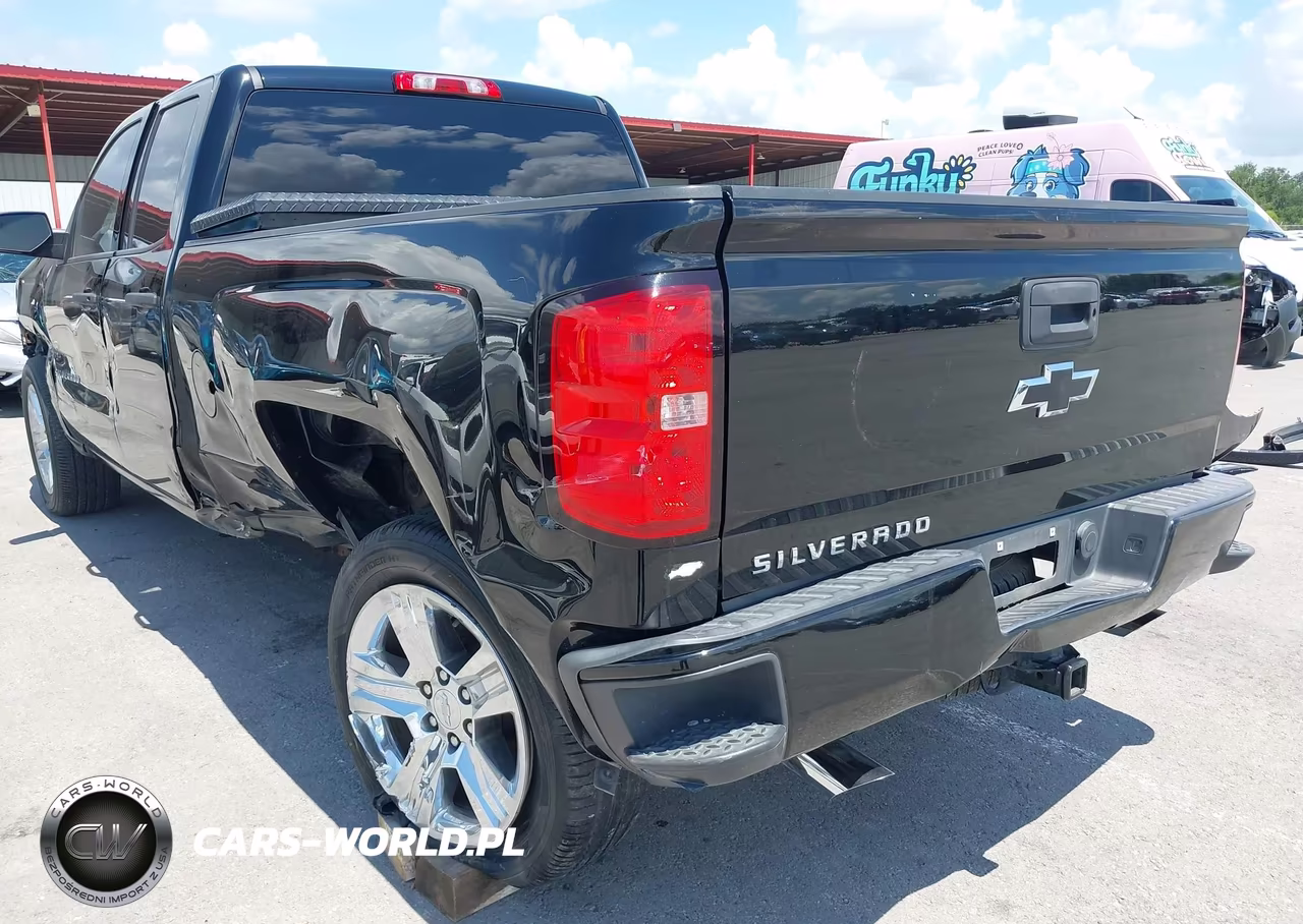 2017 Chevrolet Silverado 1500 Custom VIN:1GCRCPEH6HZ147193 - 18