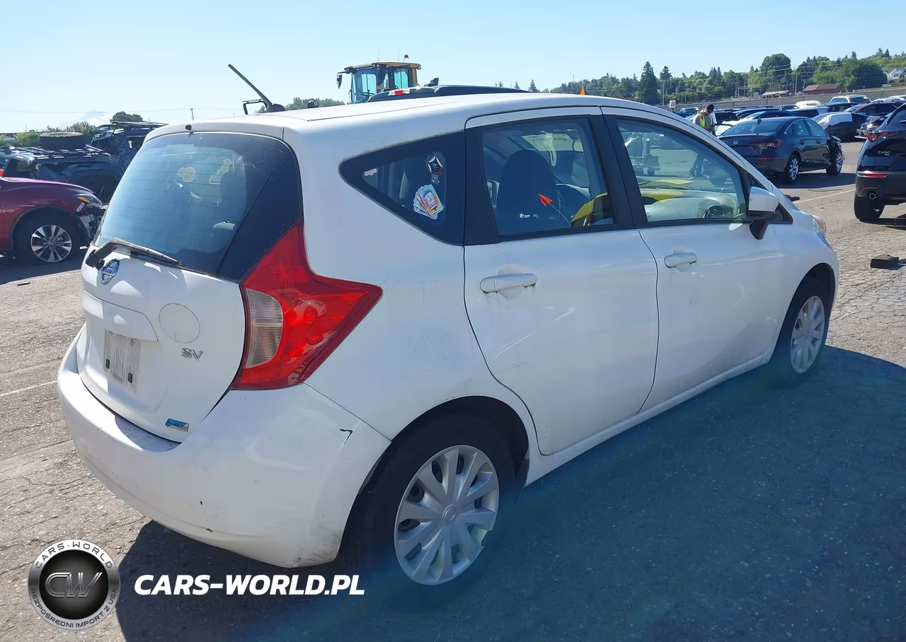 2015 Nissan Versa Note S (Sr)-S Plus-Sl-Sr-Sv VIN:3N1CE2CP5FL420676 - 4