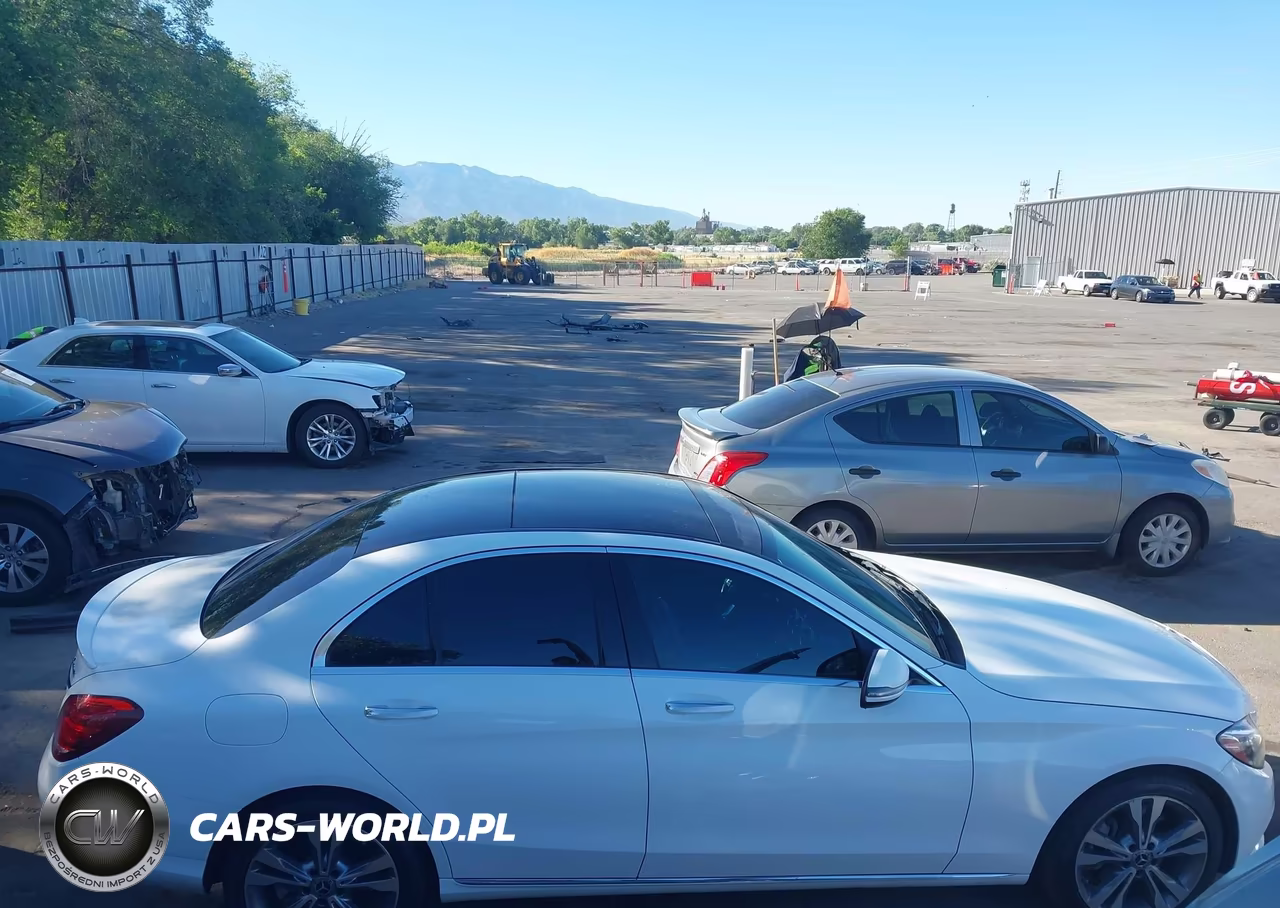 2018 Mercedes-Benz C 300 4Matic VIN:55SWF4KB8JU247220 - 13