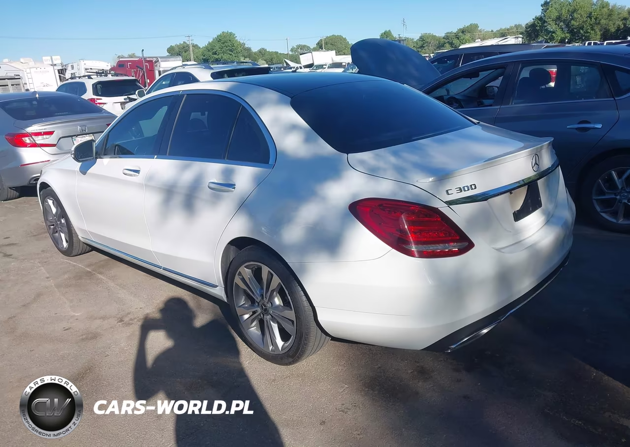 2018 Mercedes-Benz C 300 4Matic VIN:55SWF4KB8JU247220 - 3