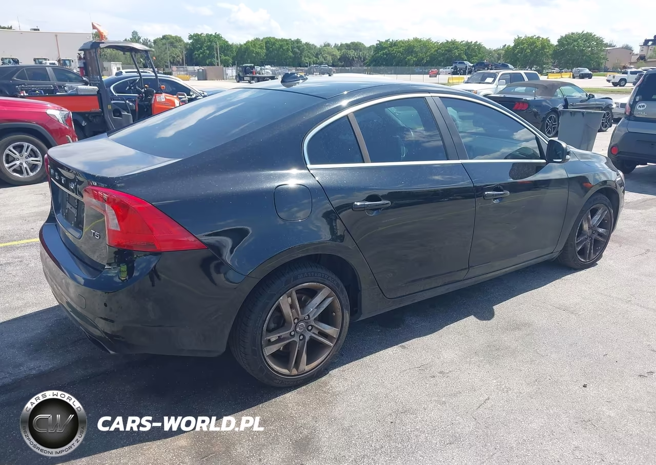 2015 Volvo S60 T5 Premier Plus VIN:YV140MFC4F1317884 - 4