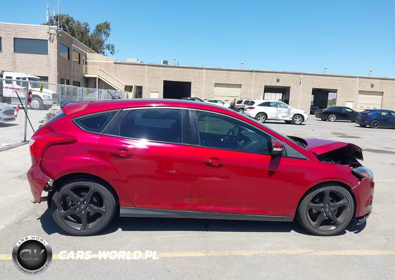 2013 Ford Focus Titanium VIN:1FADP3N2XDL178064 - 14