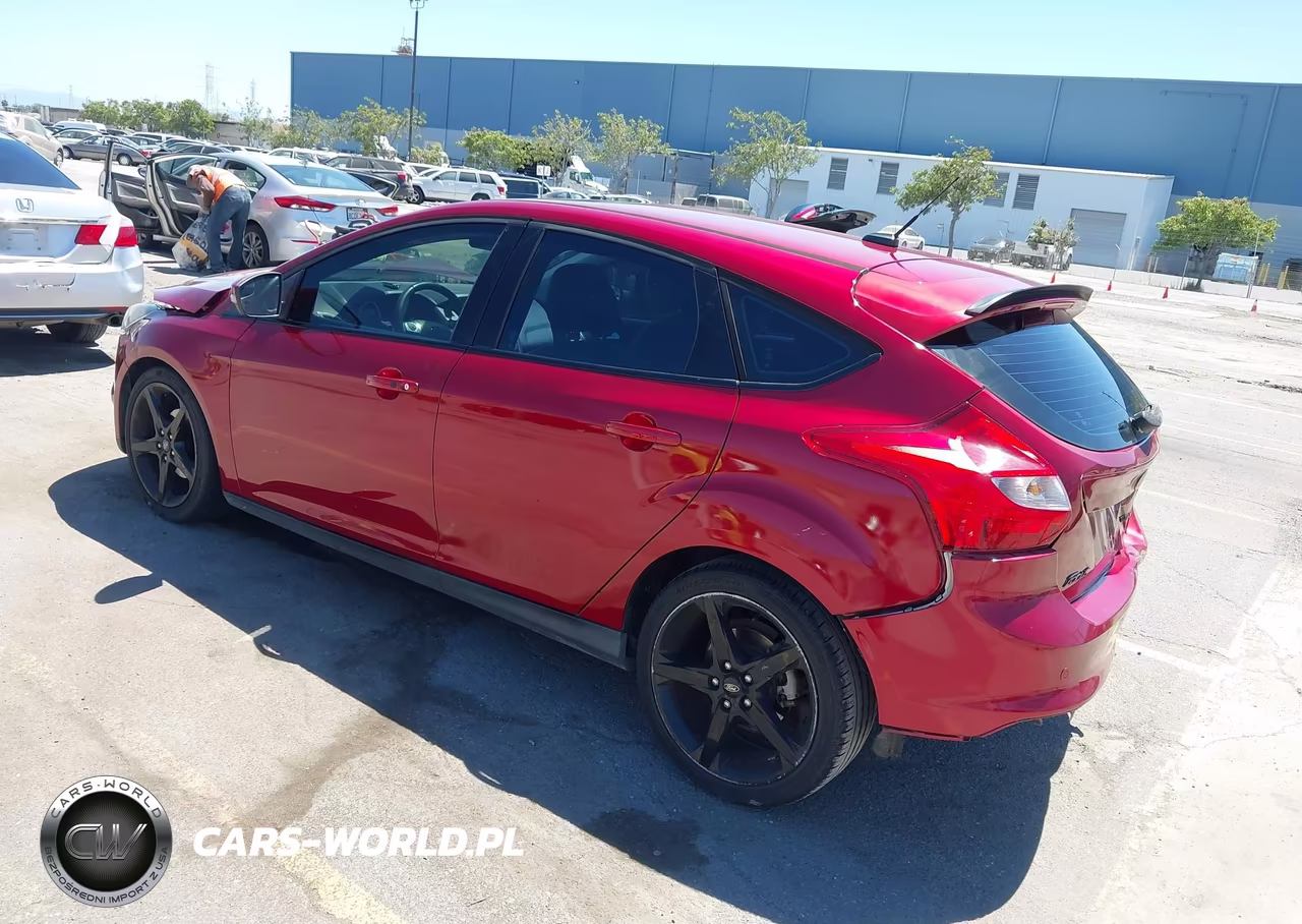 2013 Ford Focus Titanium VIN:1FADP3N2XDL178064 - 3