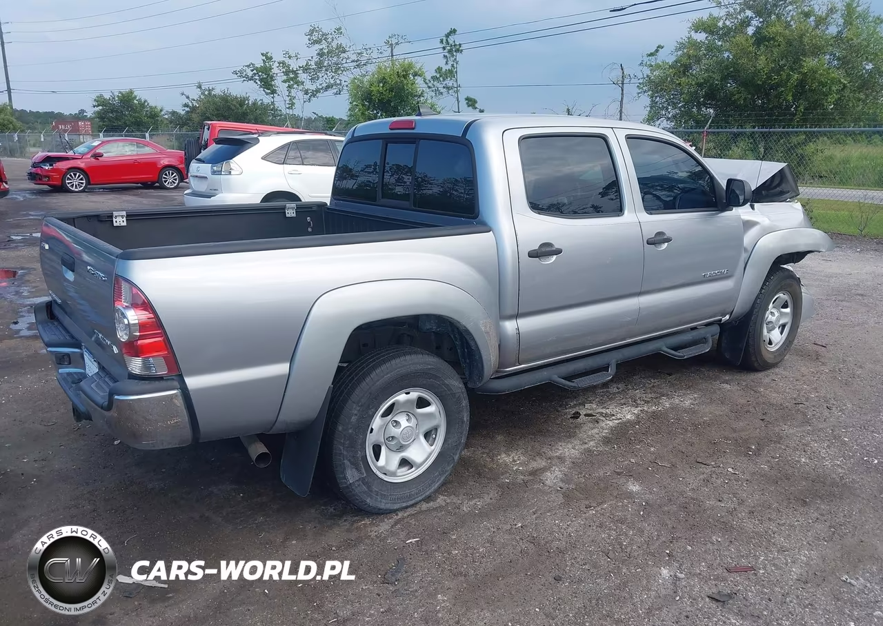 2015 Toyota Tacoma Prerunner V6 VIN:5TFJU4GN1FX076439 - 4