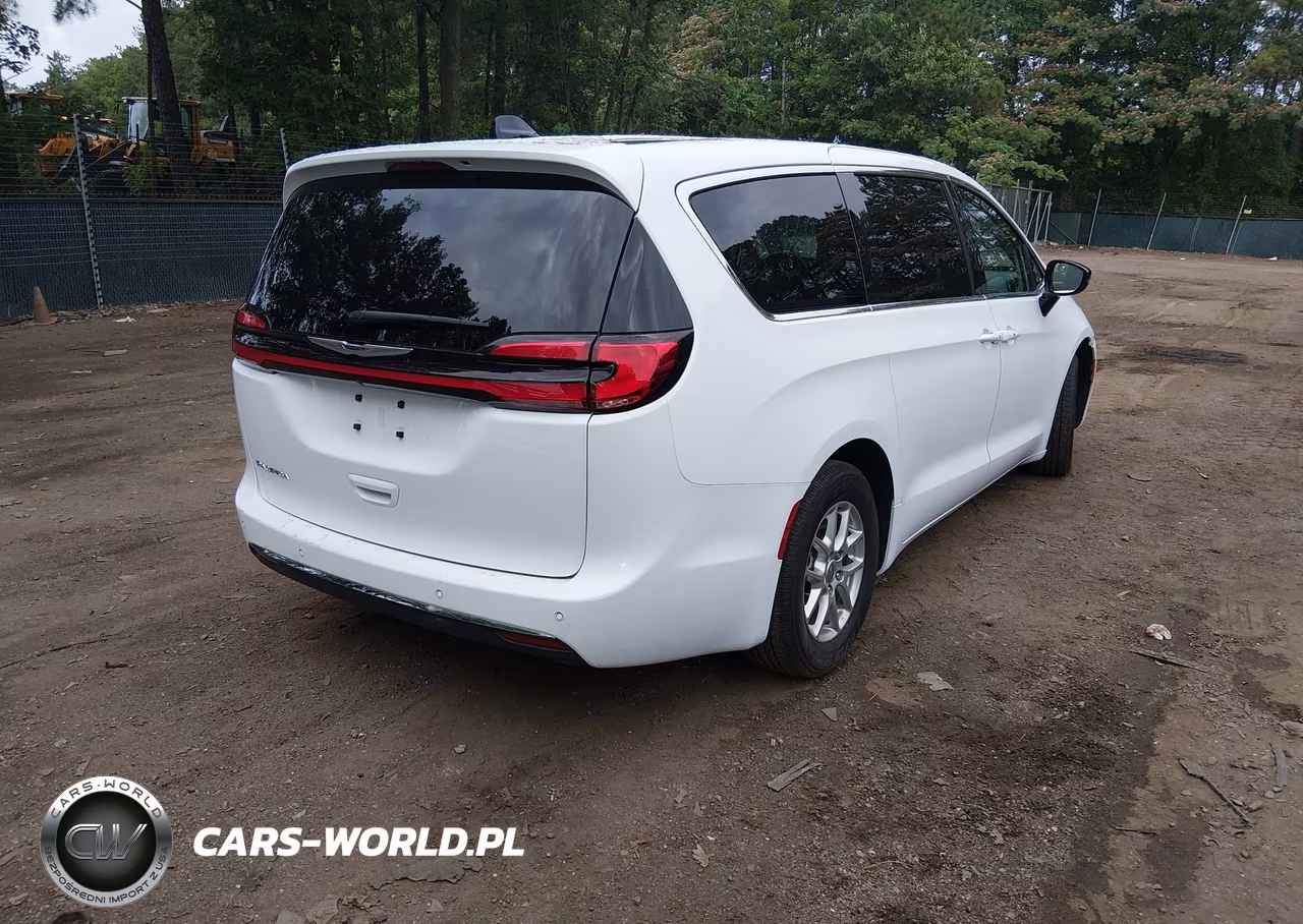 2024 Chrysler Pacifica Touring L VIN:2C4RC1BG4RR165325 - 4