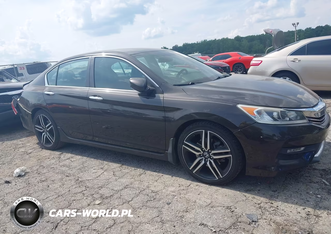 2017 Honda Accord Sport VIN:1HGCR2F5XHA108781 - 13