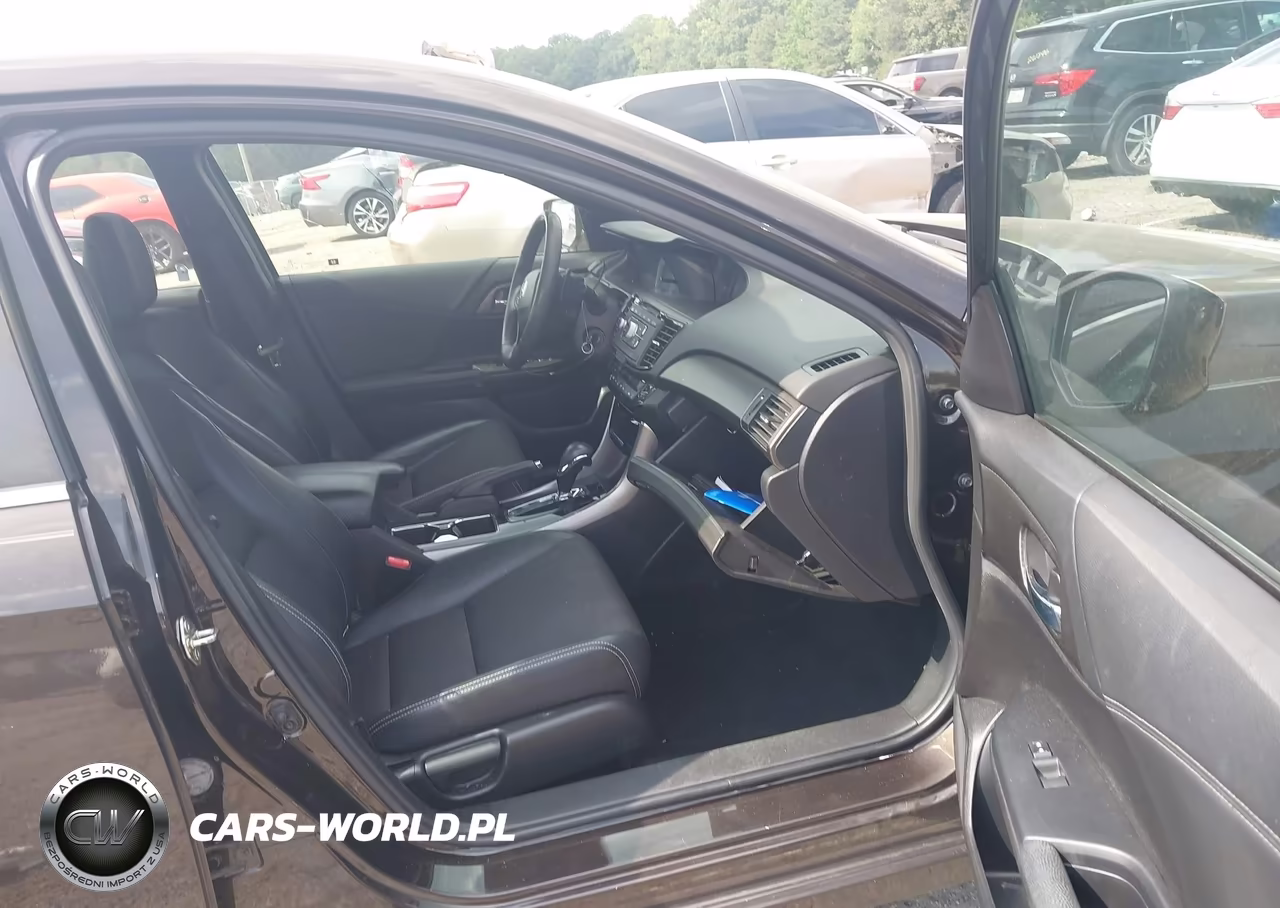 2017 Honda Accord Sport VIN:1HGCR2F5XHA108781 - 5