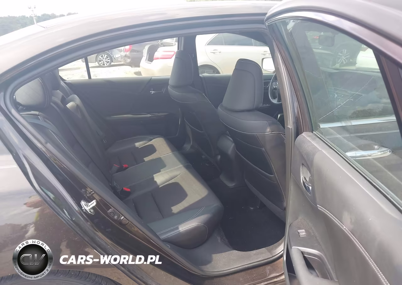 2017 Honda Accord Sport VIN:1HGCR2F5XHA108781 - 8