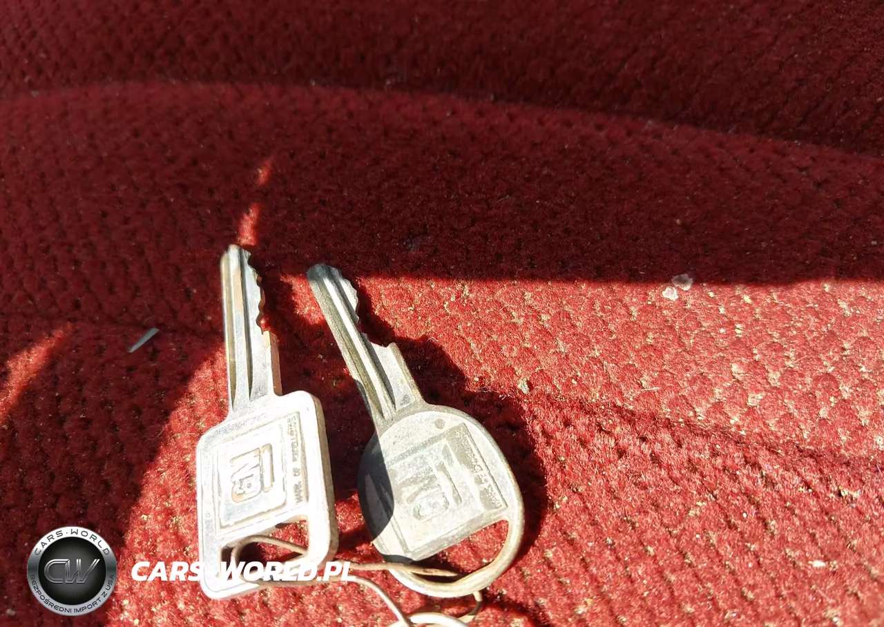1986 Chevrolet K10 VIN:2GCEK14H6G1216567 - 11