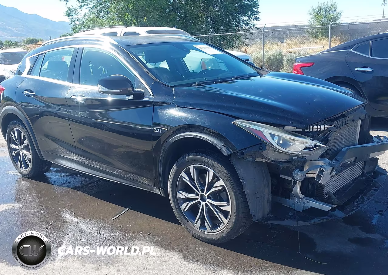 2017 Infiniti Qx30 Luxury – zdjęcie 1 z 17