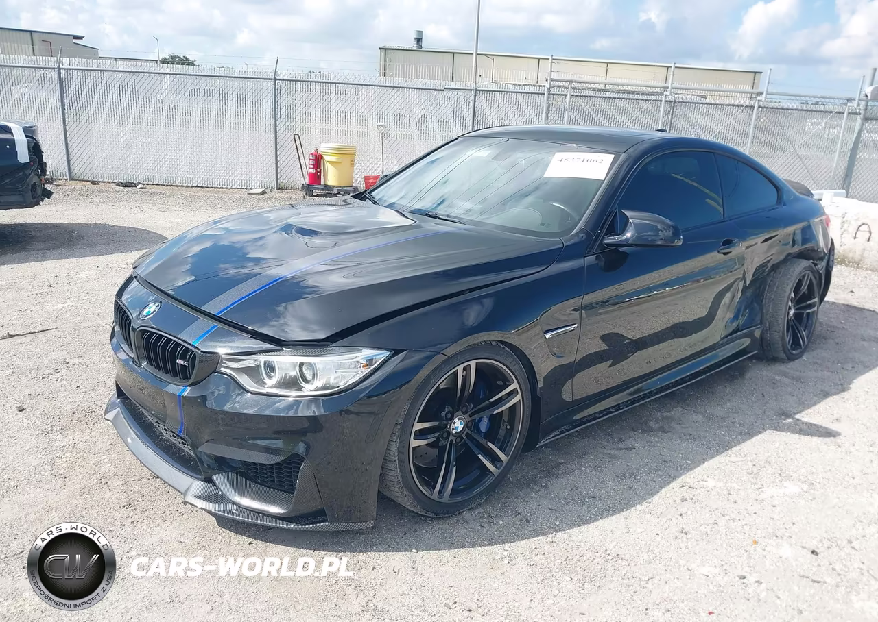 2015 BMW M4 VIN:WBS3R9C51FK334526 - 2
