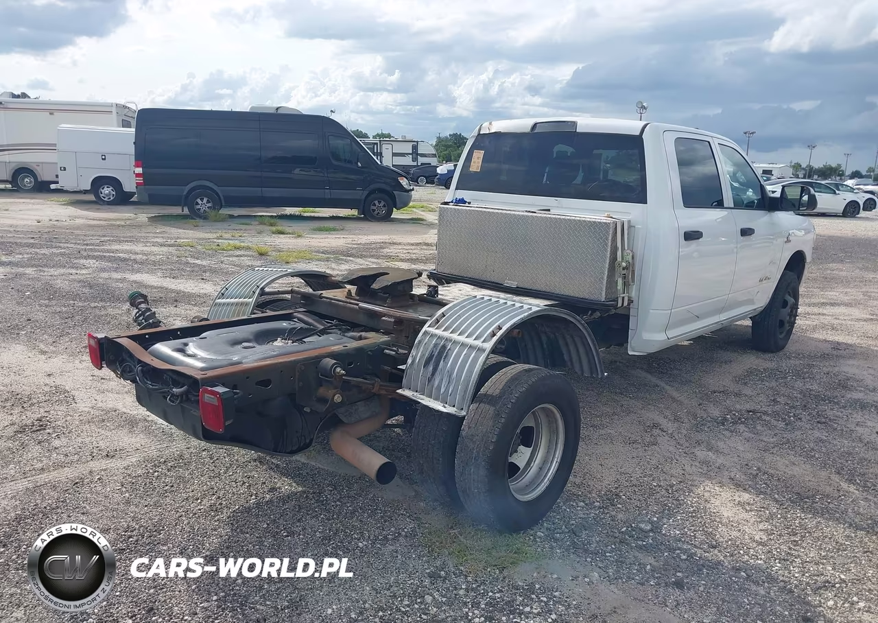 2021 Ram 3500 Chassis Tradesman-Slt-Laramie-Limited VIN:3C7WRTCL2MG673464 - 4