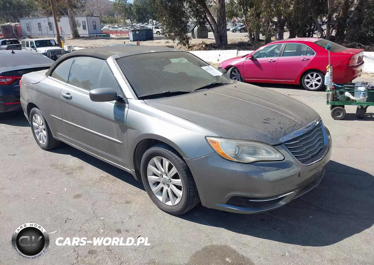 2012 Chrysler 200 Touring – zdjęcie 1 z 12