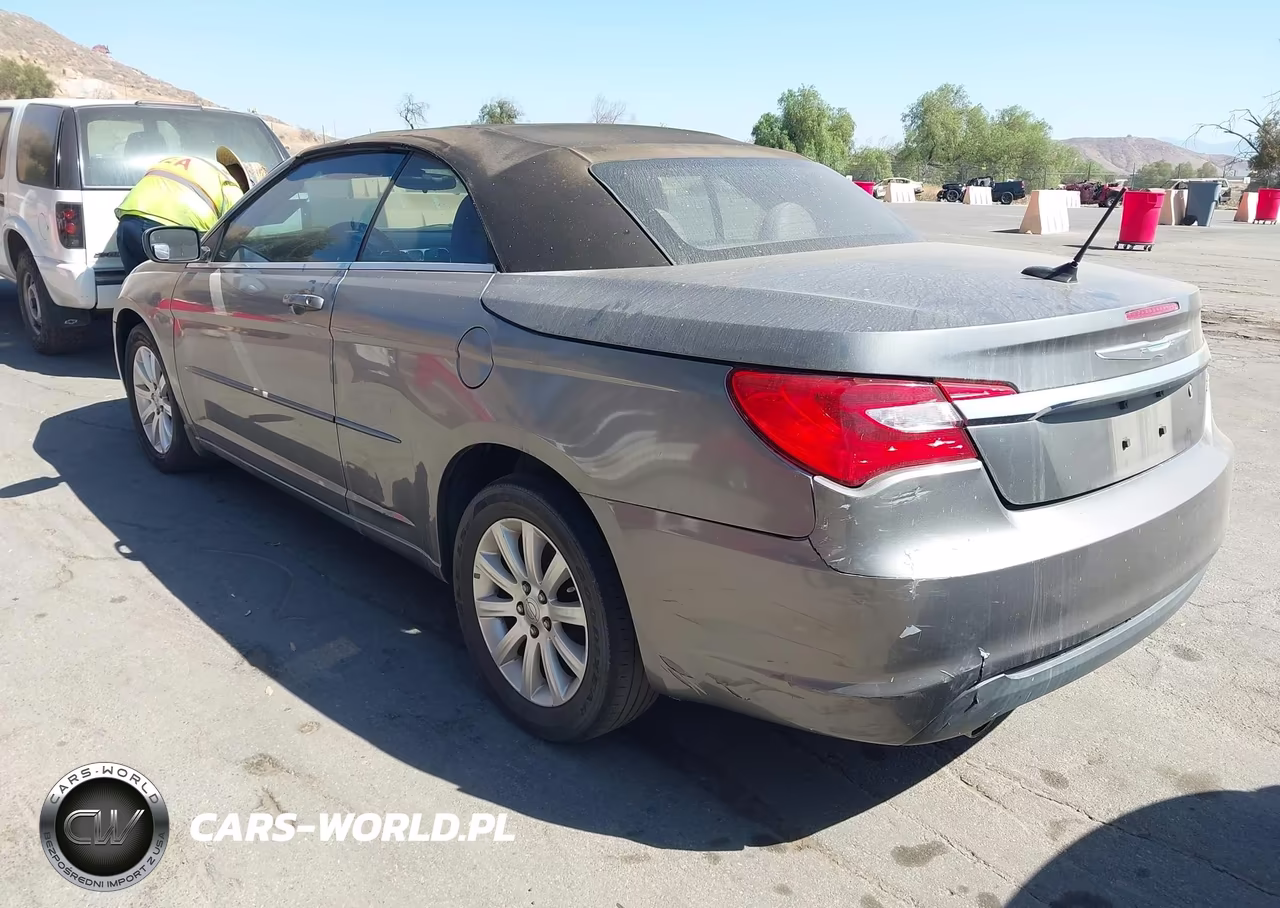 2012 Chrysler 200 Touring VIN:1C3BCBEG4CN281541 - 3