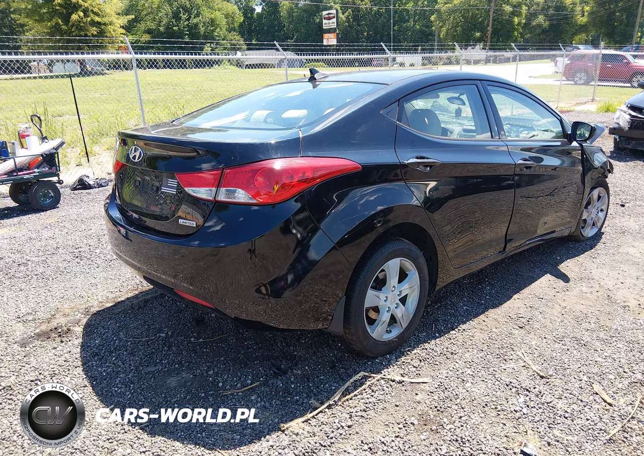 2013 Hyundai Elantra Gls VIN:KMHDH4AEXDU677059 - 4