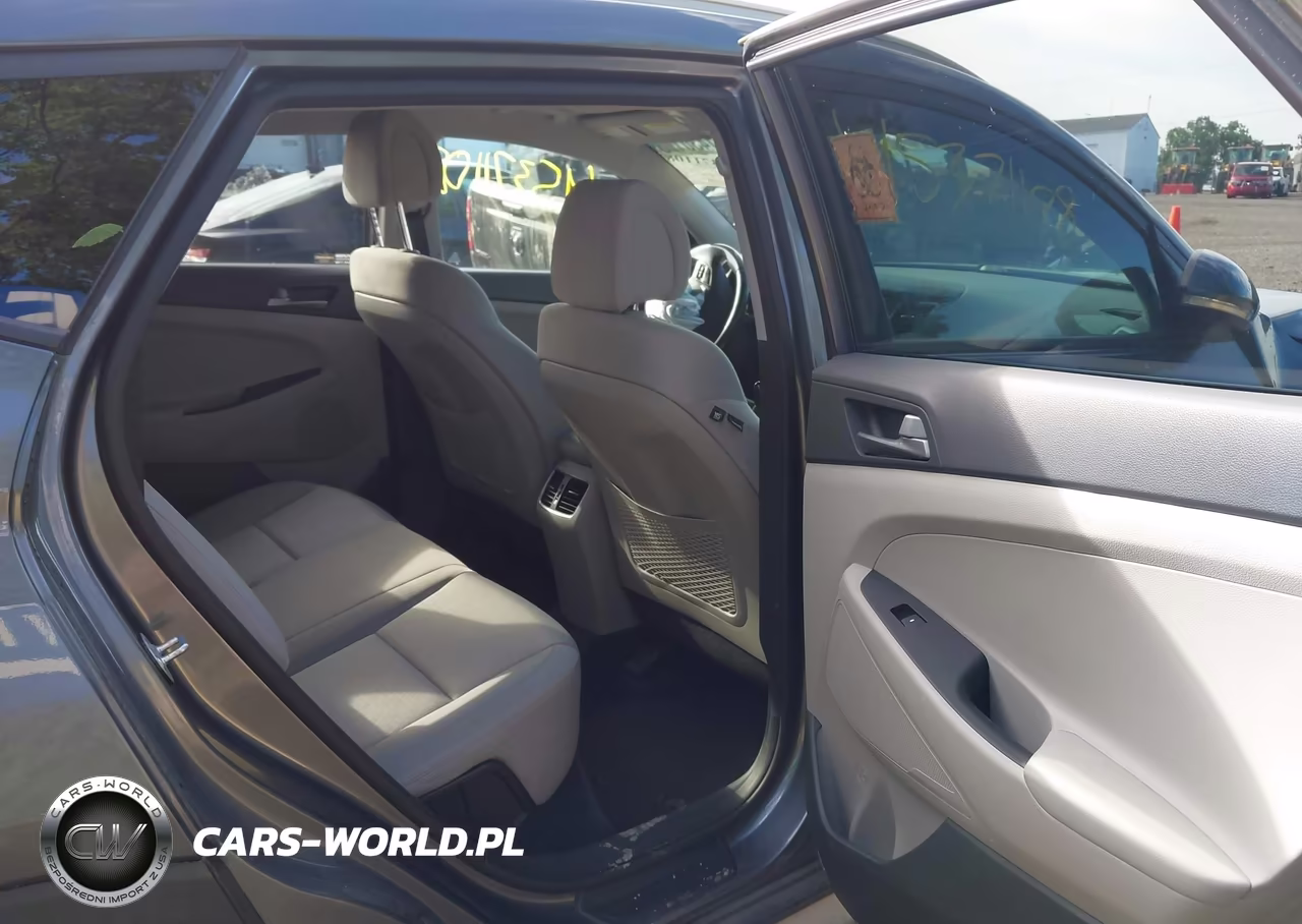 2017 Hyundai Tucson Sport VIN:KM8J33A27HU519947 - 8