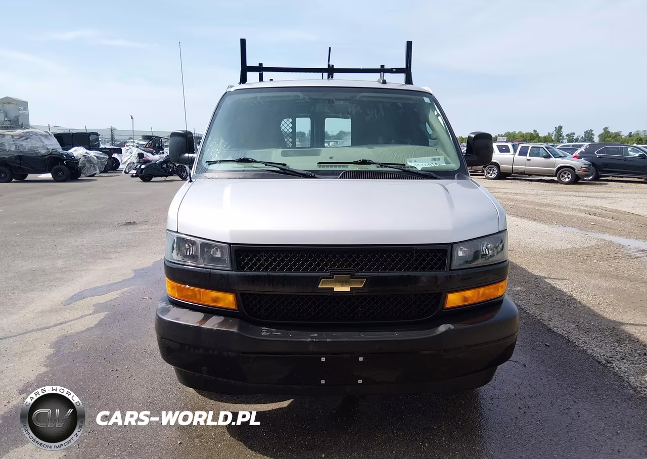 2018 Chevrolet Express 3500 Work Van VIN:1GCZGHFG1J1334085 - 17