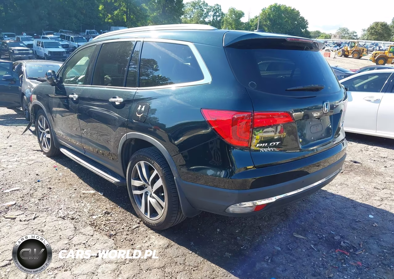 2017 Honda Pilot Touring VIN:5FNYF6H99HB094867 - 3