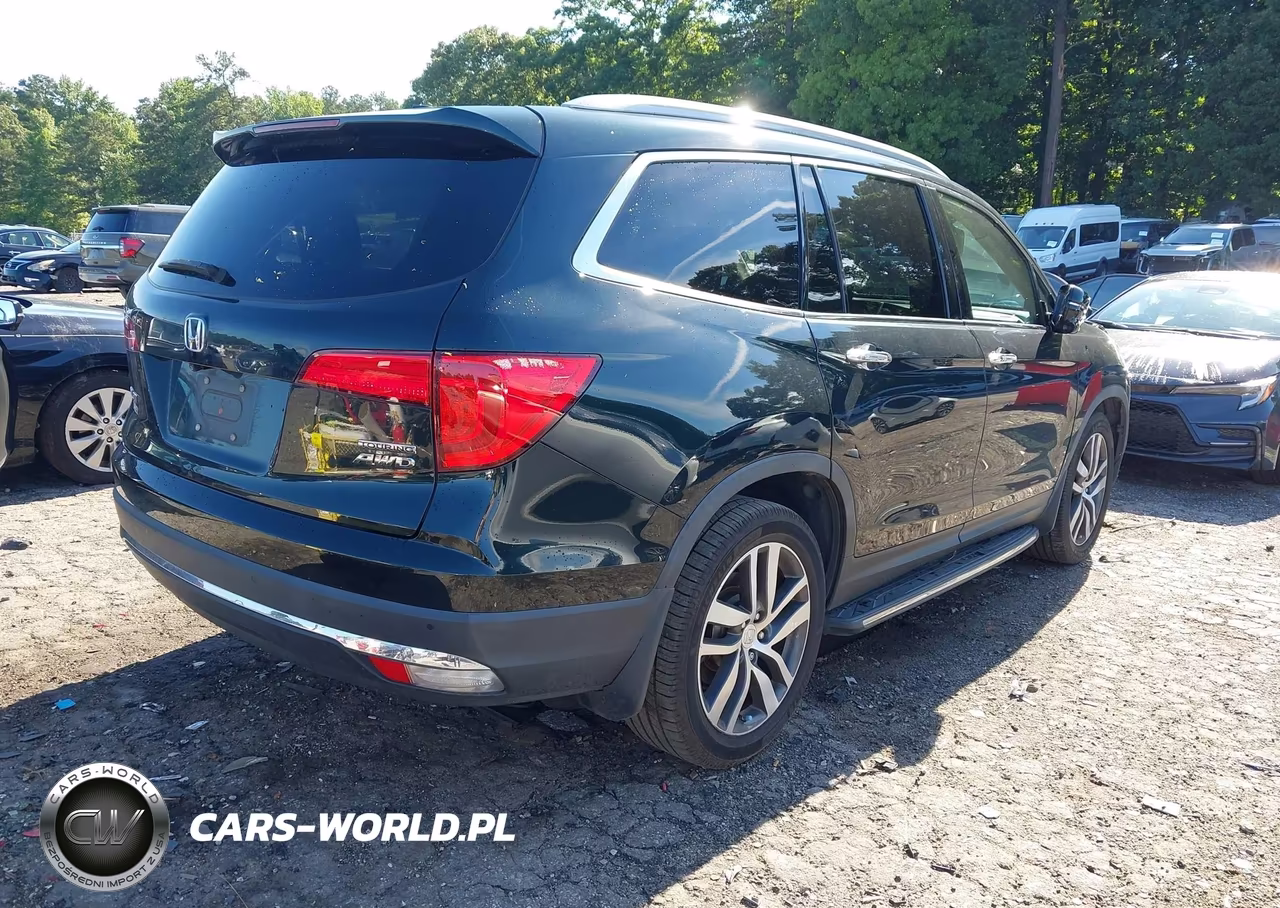 2017 Honda Pilot Touring VIN:5FNYF6H99HB094867 - 4