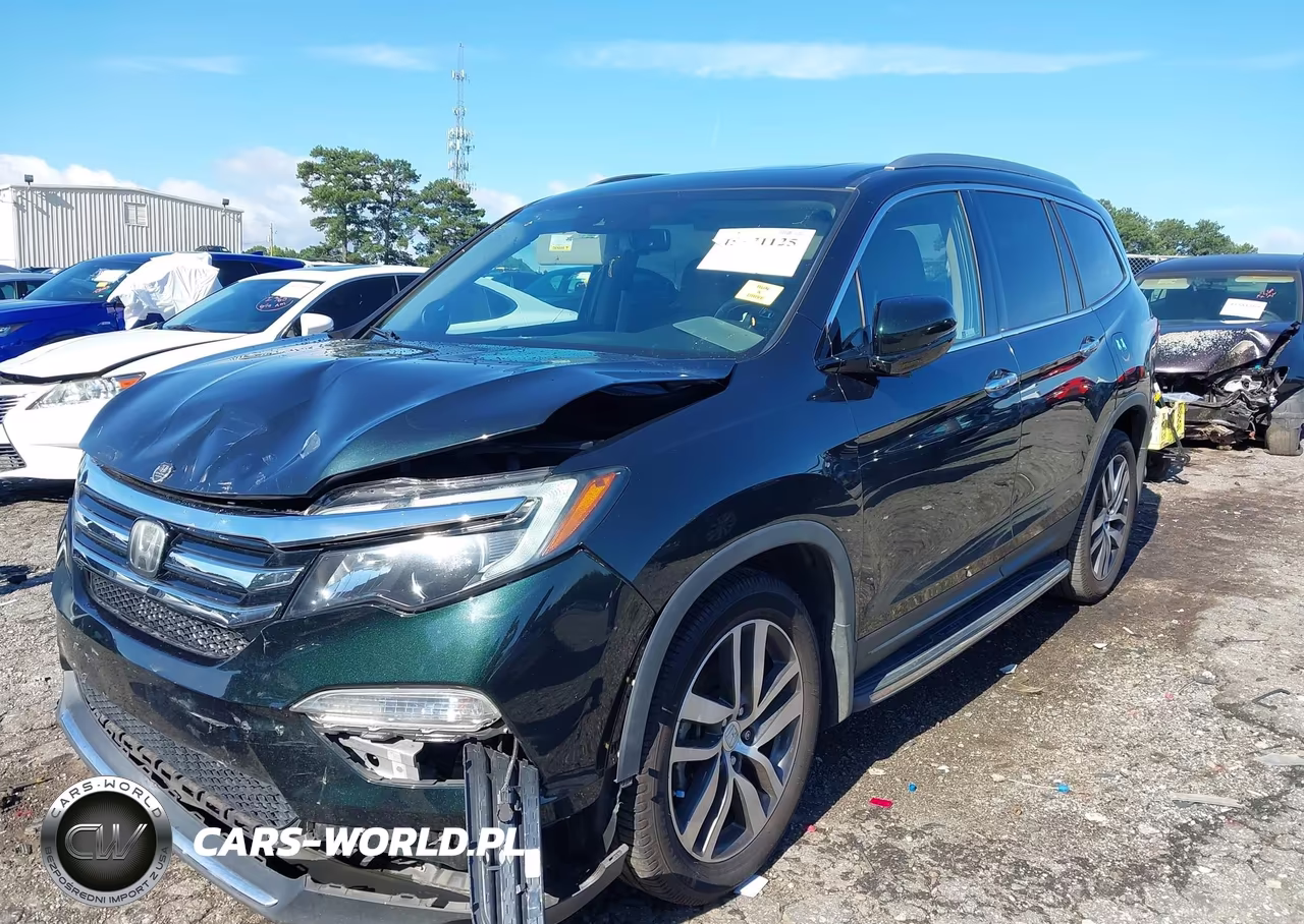 2017 Honda Pilot Touring VIN:5FNYF6H99HB094867 - 6