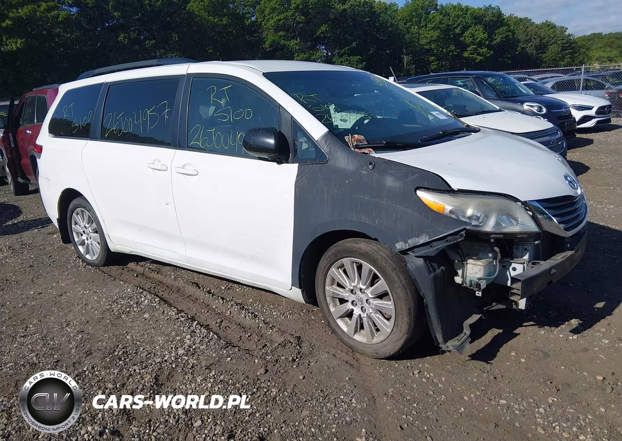 2013 Toyota Sienna Le 7 Passenger