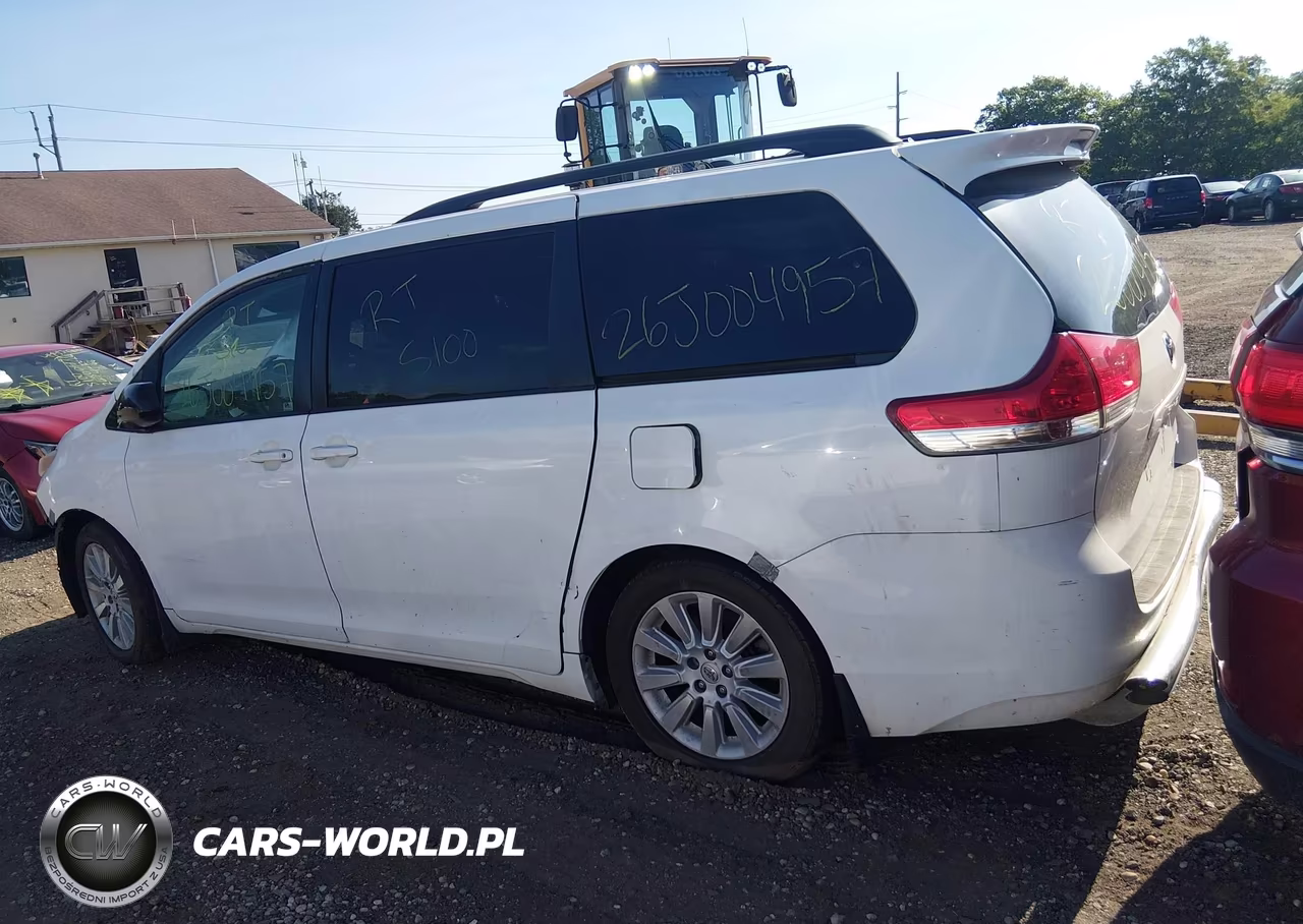 2013 Toyota Sienna Le 7 Passenger VIN:5TDJK3DC4DS054005 - 13