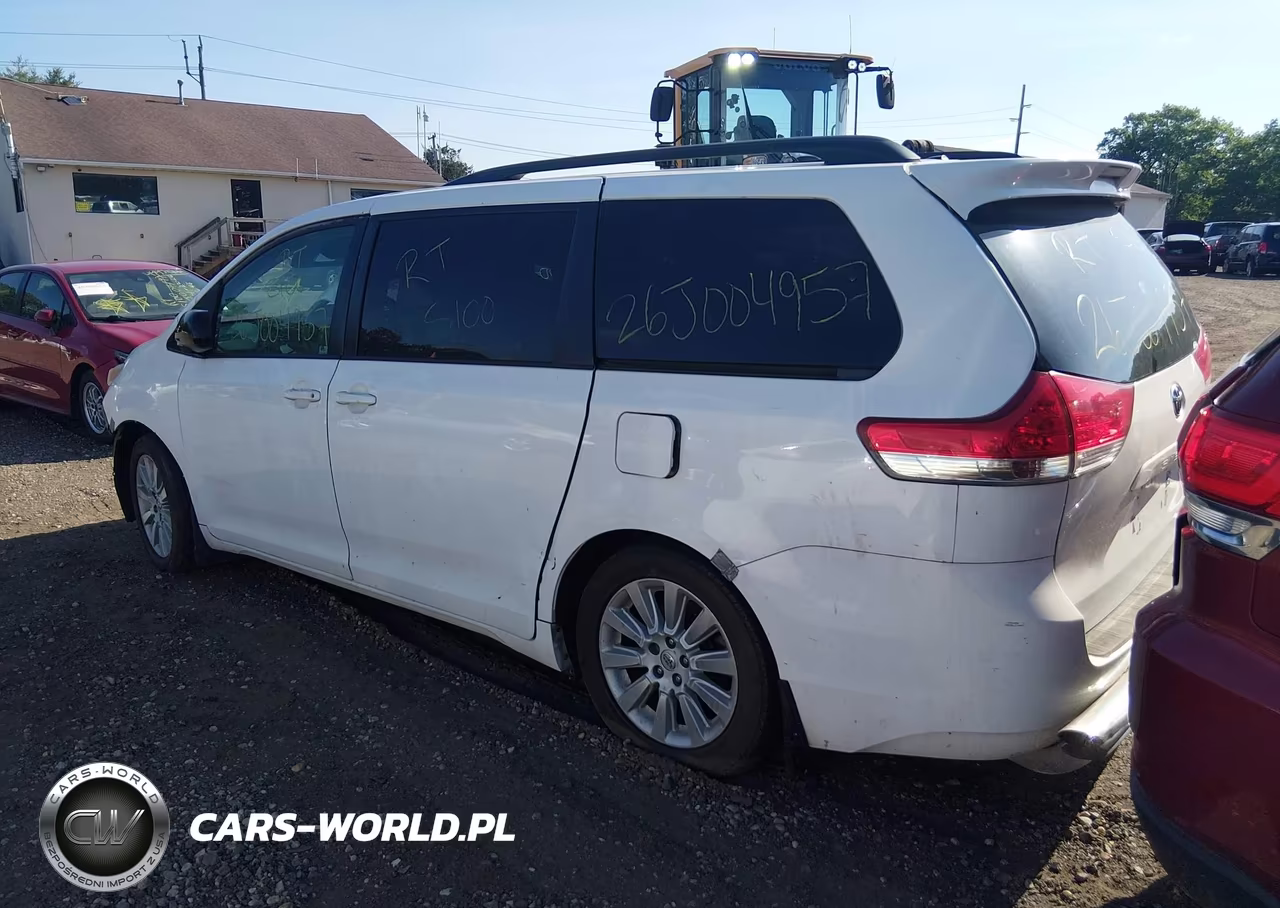2013 Toyota Sienna Le 7 Passenger VIN:5TDJK3DC4DS054005 - 3