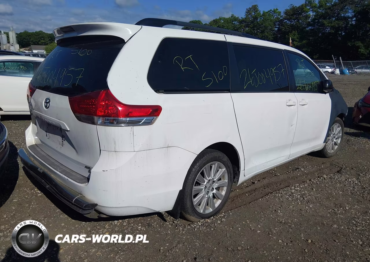 2013 Toyota Sienna Le 7 Passenger VIN:5TDJK3DC4DS054005 - 4
