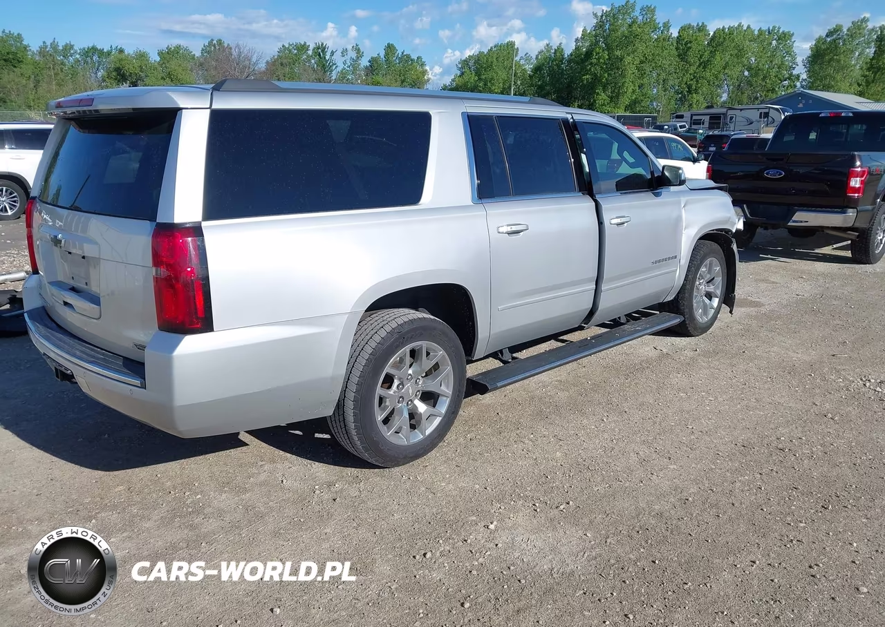 2017 Chevrolet Suburban Premier VIN:1GNSKJKC5HR311213 - 4