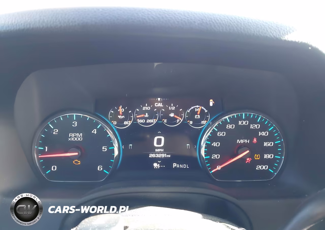 2017 Chevrolet Suburban Premier VIN:1GNSKJKC5HR311213 - 7