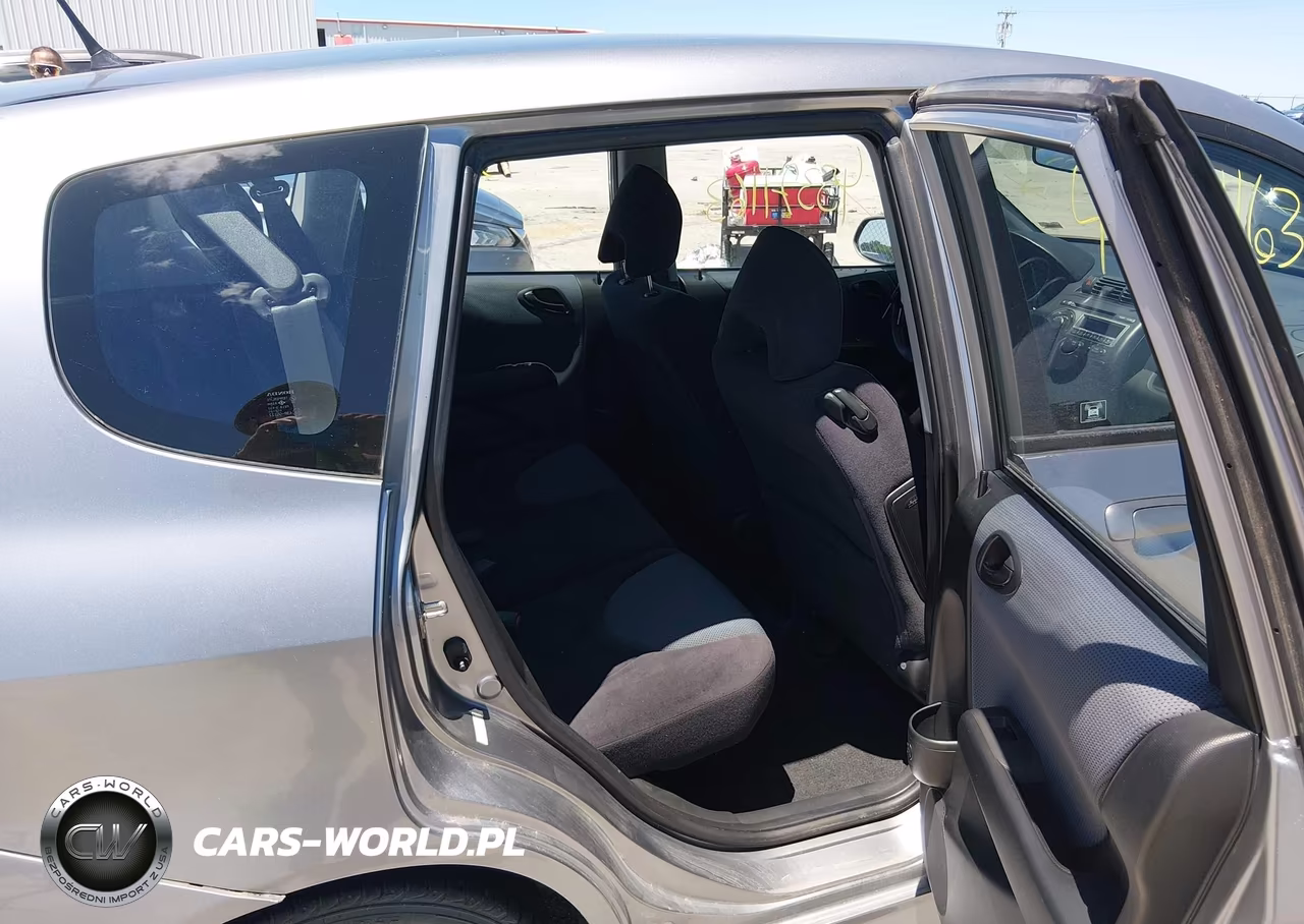 2008 Honda Fit Sport VIN:JHMGD37628S011353 - 8