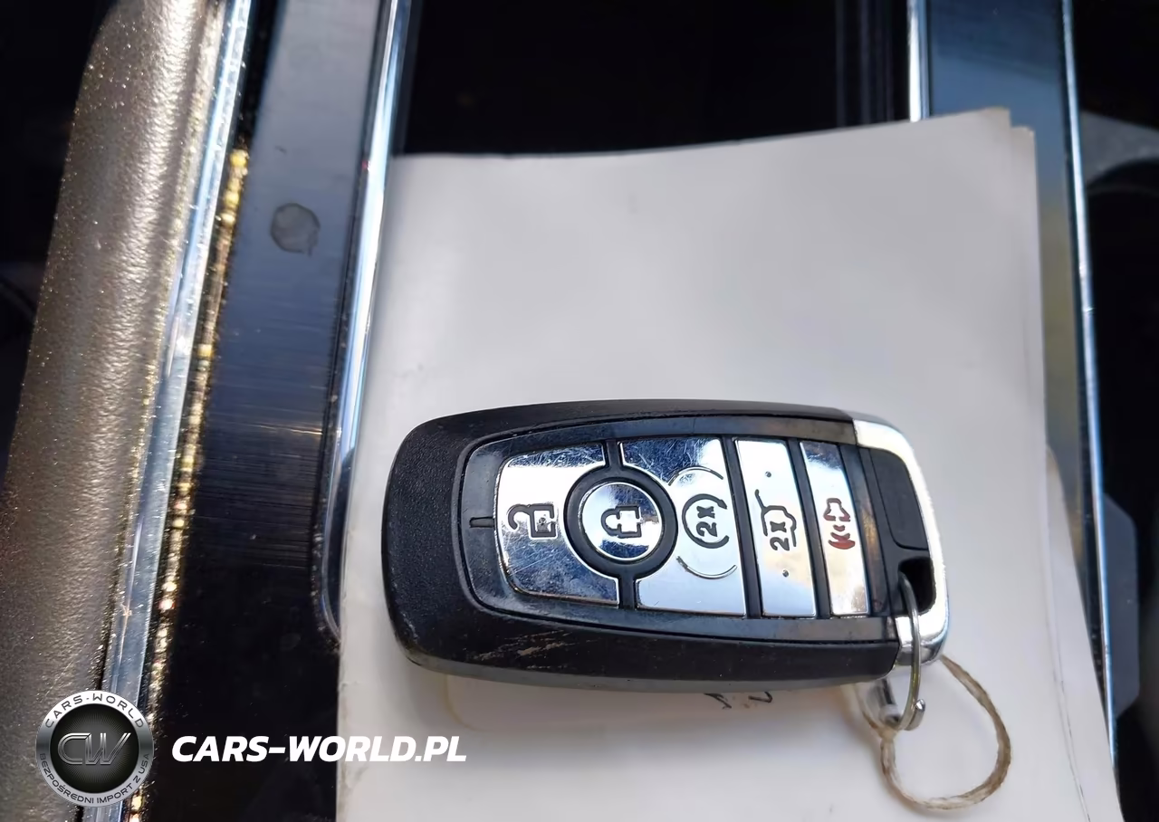 2022 Lincoln Aviator Standard VIN:5LM5J6XCXNGL05244 - 11