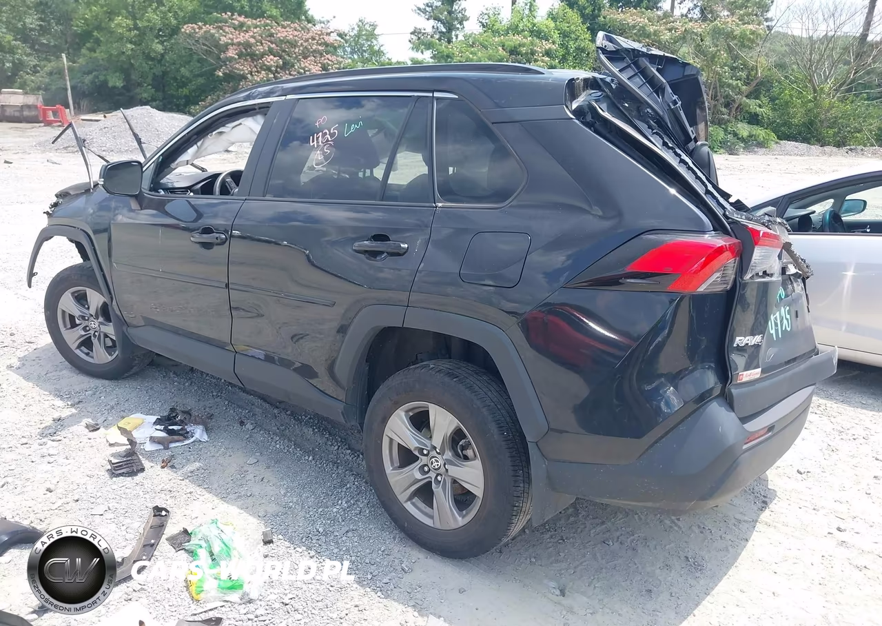 2024 Toyota Rav4 Xle VIN:2T3W1RFVXRC262505 - 3