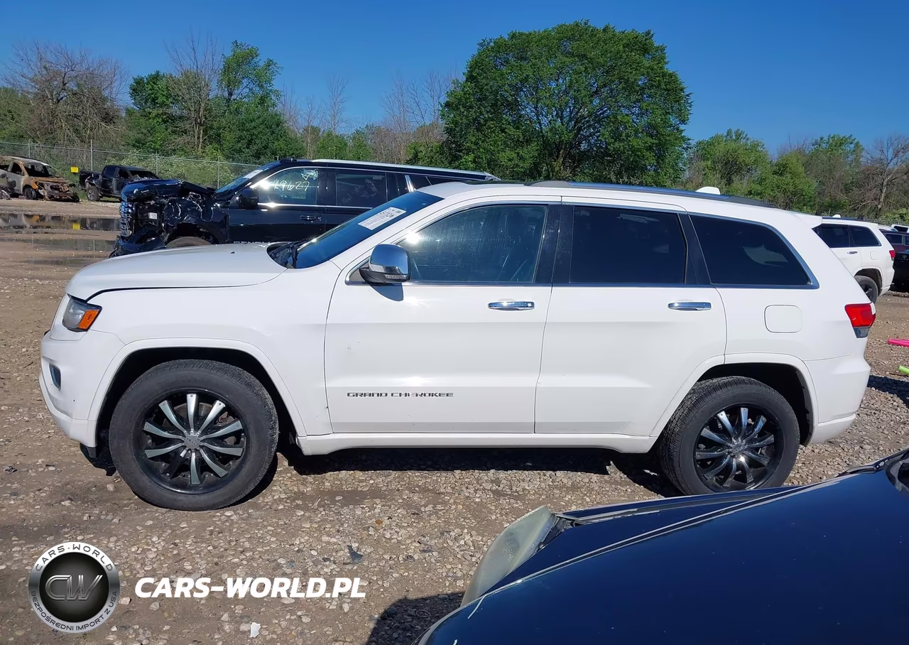 2015 Jeep Grand Cherokee Overland VIN:1C4RJFCG2FC634112 - 15