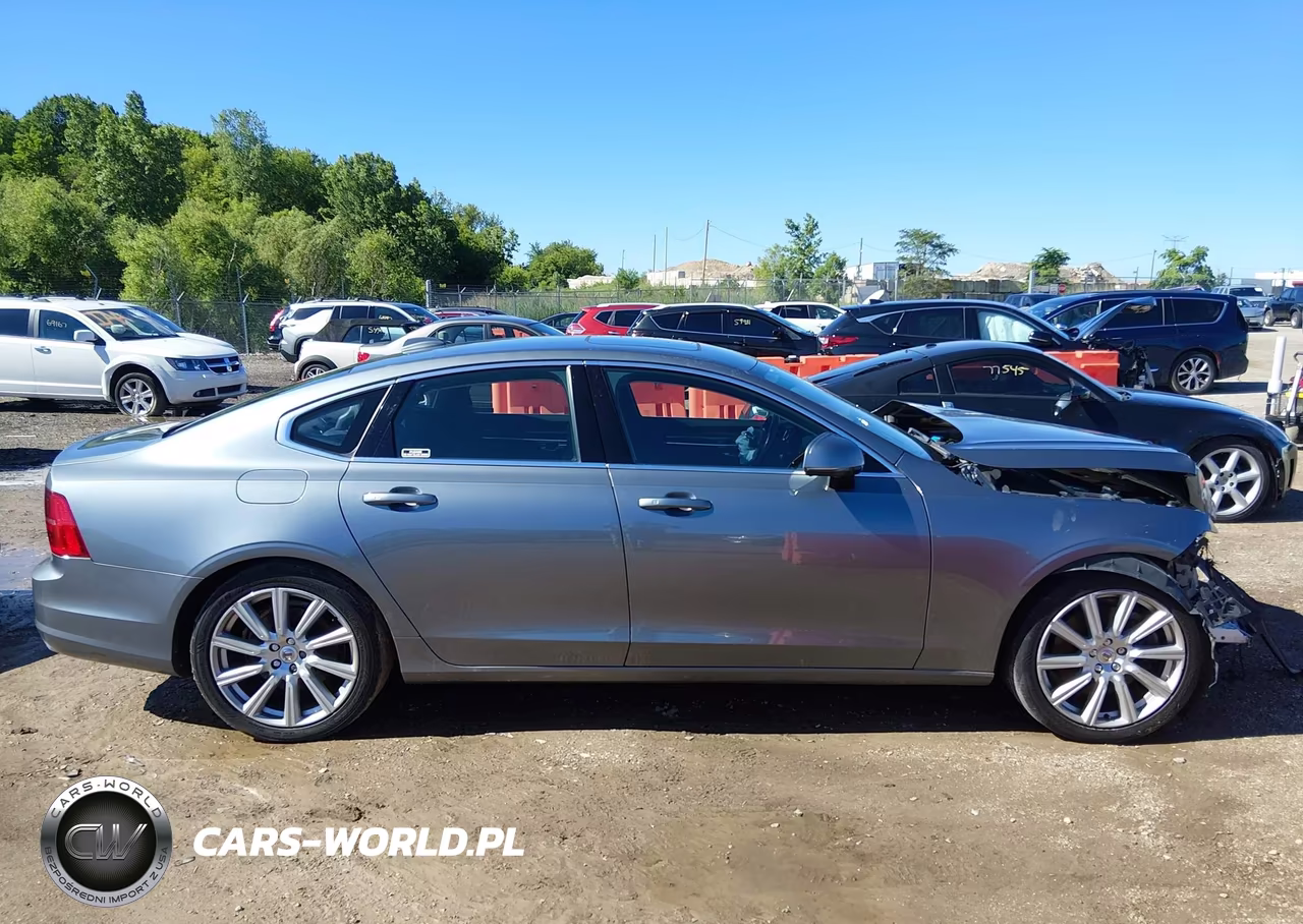 2017 Volvo S90 T6 Momentum VIN:YV1A22MK2H1010390 - 13