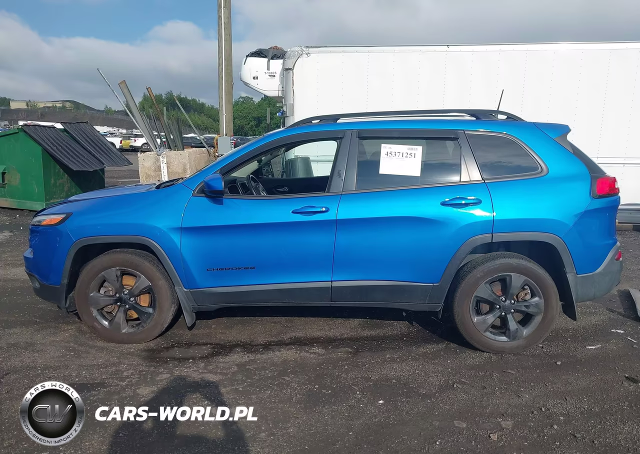 2018 Jeep Cherokee Latitude 4X4 VIN:1C4PJMCX9JD546799 - 14