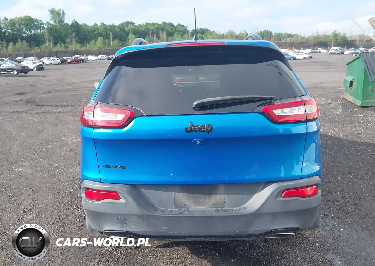2018 Jeep Cherokee Latitude 4X4 VIN:1C4PJMCX9JD546799 - 16