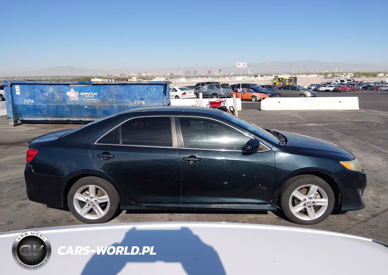 2013 Toyota Camry Se VIN:4T1BF1FK4DU250082 - 13