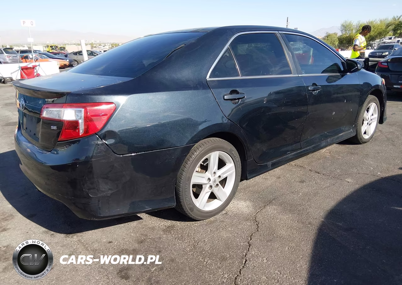 2013 Toyota Camry Se VIN:4T1BF1FK4DU250082 - 4
