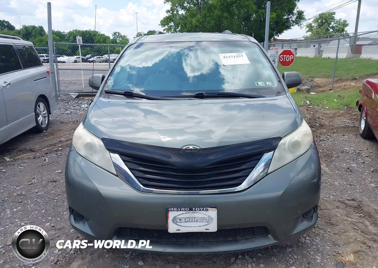 2012 Toyota Sienna Le V6 8 Passenger VIN:5TDKK3DC3CS223790 - 12