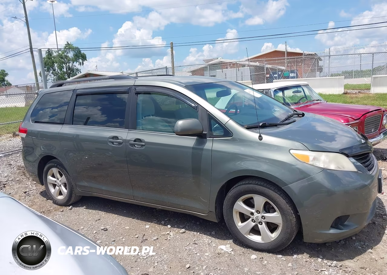 2012 Toyota Sienna Le V6 8 Passenger VIN:5TDKK3DC3CS223790 - 13