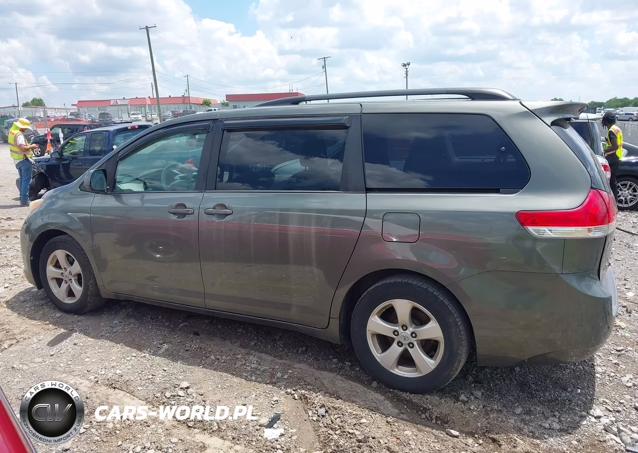 2012 Toyota Sienna Le V6 8 Passenger VIN:5TDKK3DC3CS223790 - 14