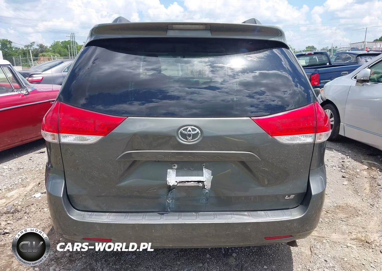 2012 Toyota Sienna Le V6 8 Passenger VIN:5TDKK3DC3CS223790 - 16